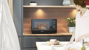 SAMSUNG FORNO M/O 20LT 1150W 5PROGR. NERO